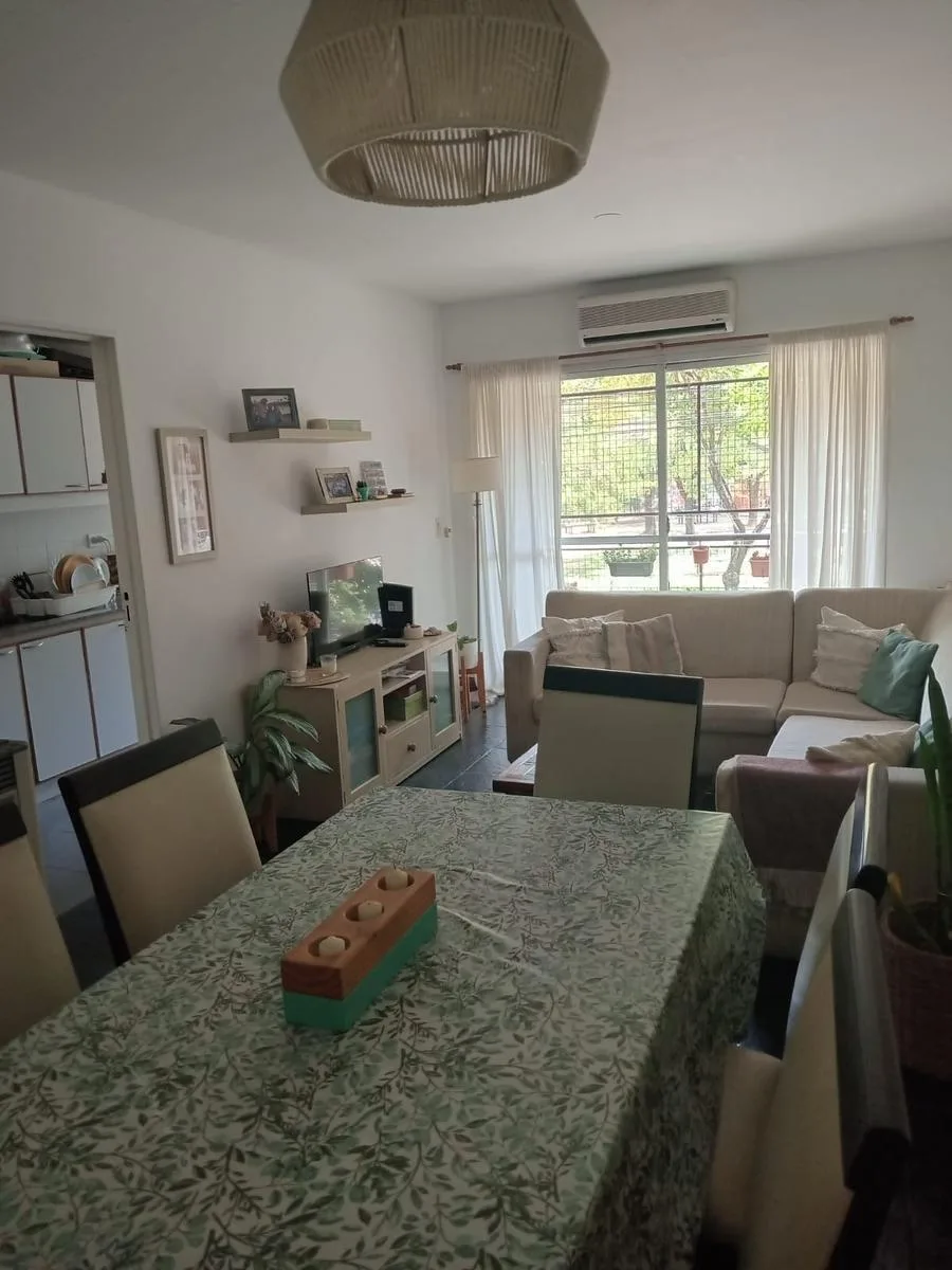 Departamento de 3 ambientes con cochera en San Isidro
