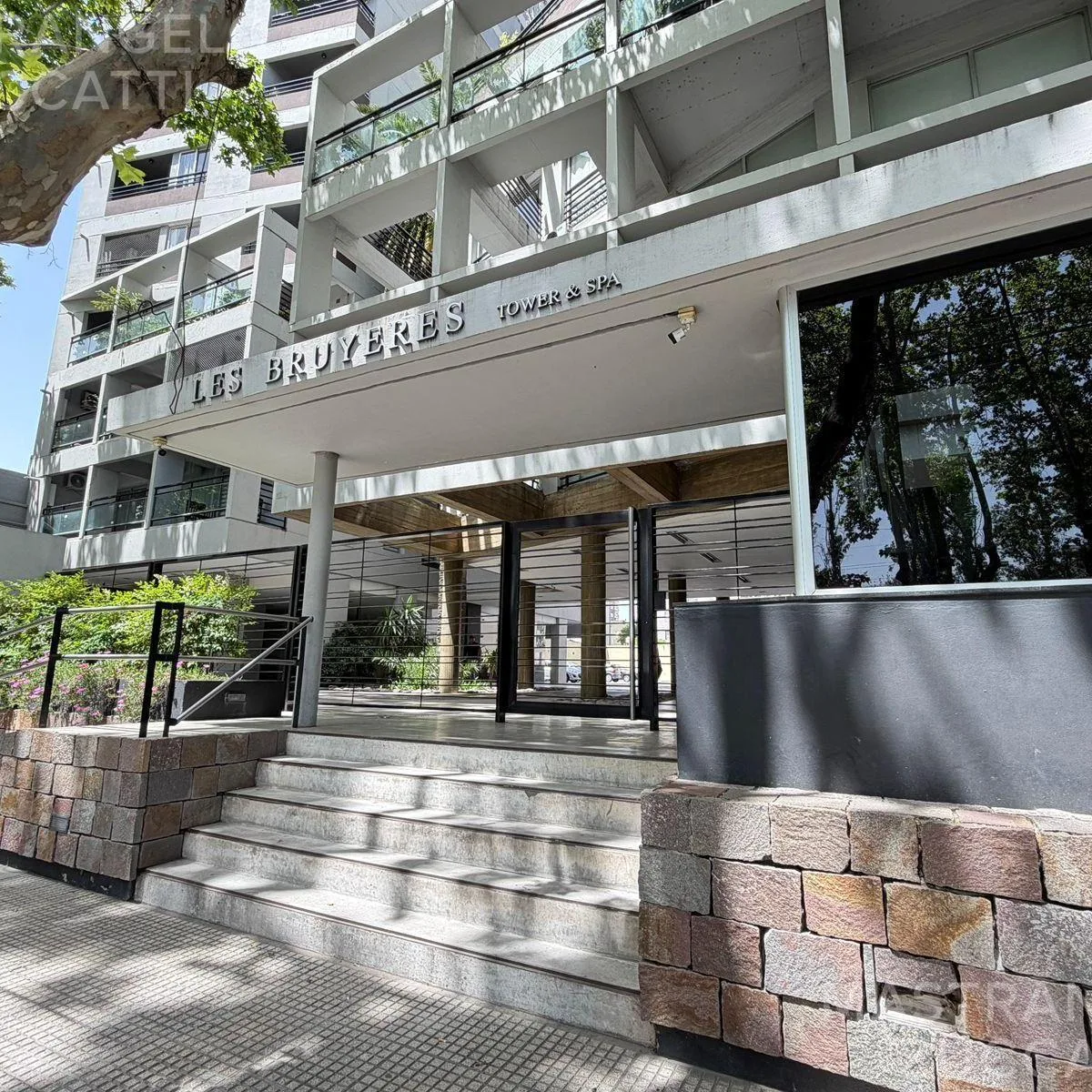 Departamento de 2 ambientes en Les Bruyeres