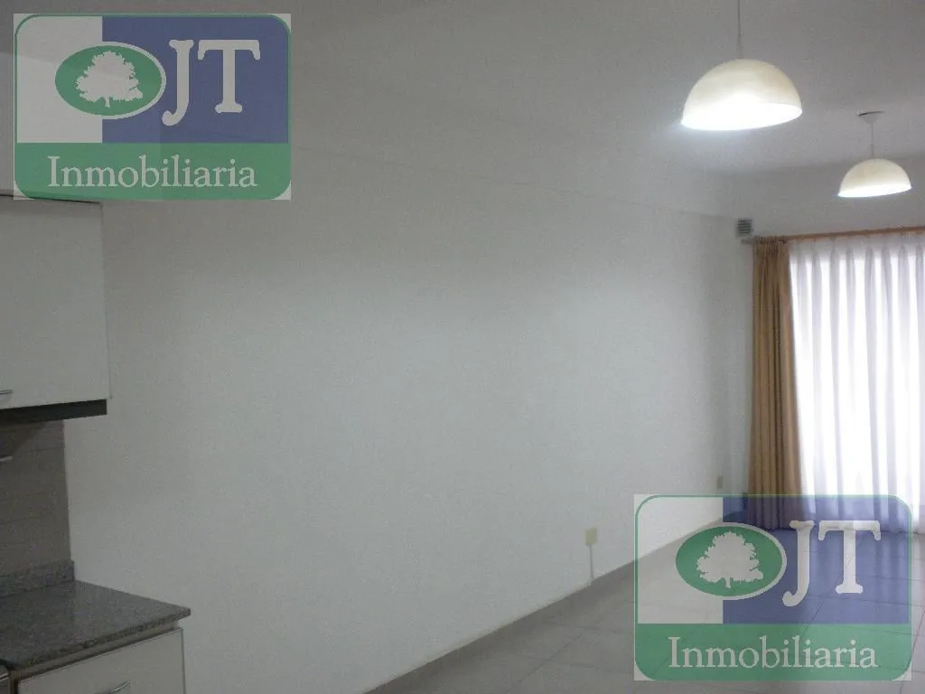 Departamento de 2 ambientes tipo semipiso en Barrio Norte