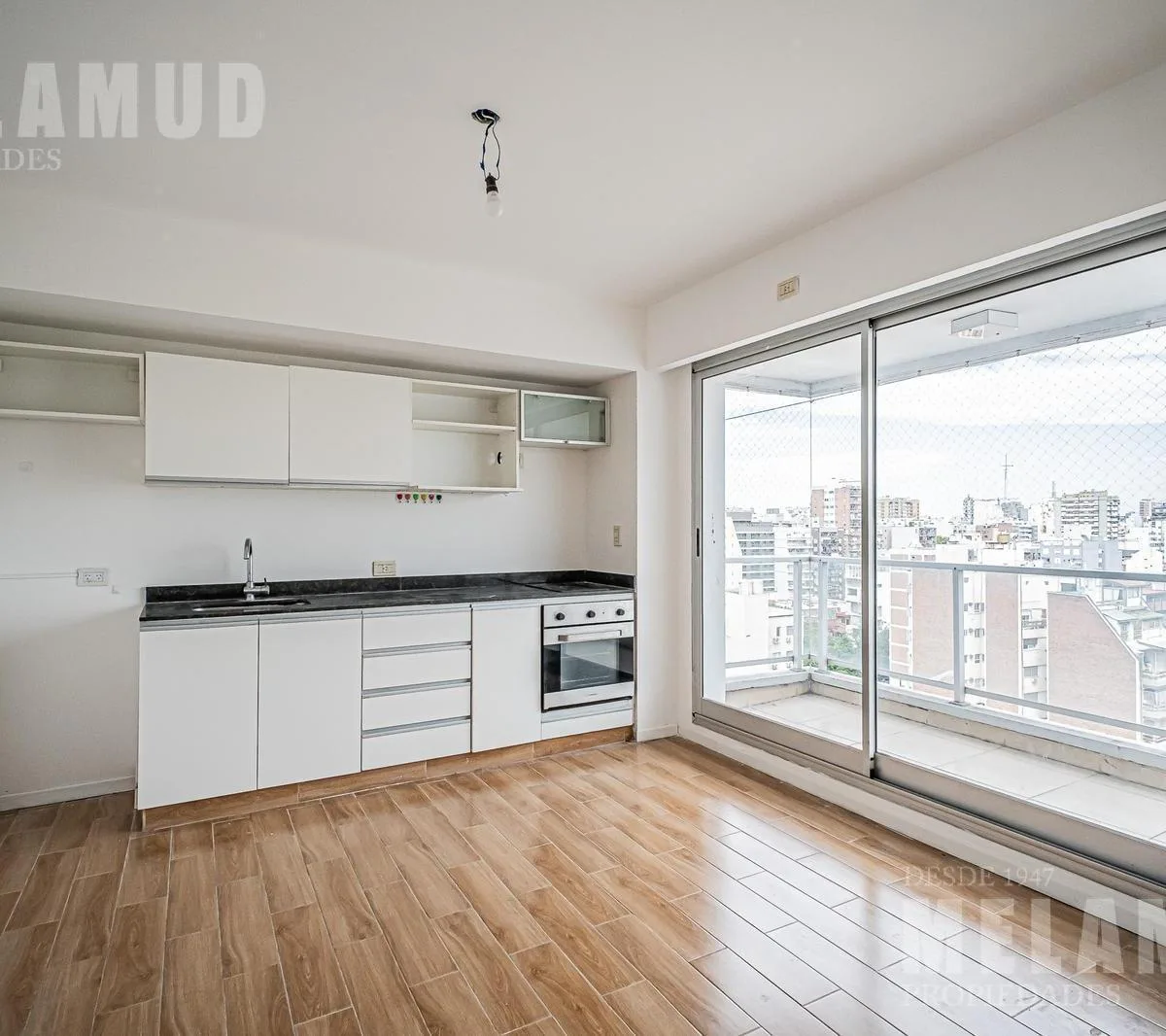 Departamento de 2 ambientes apto profesional en Flores