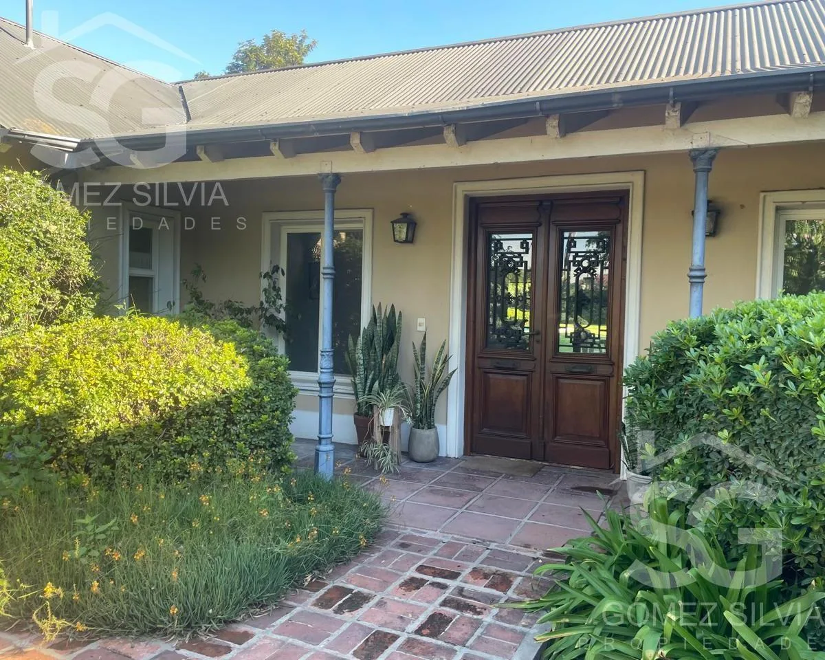 Casa com 4 quartos em Hurlingham