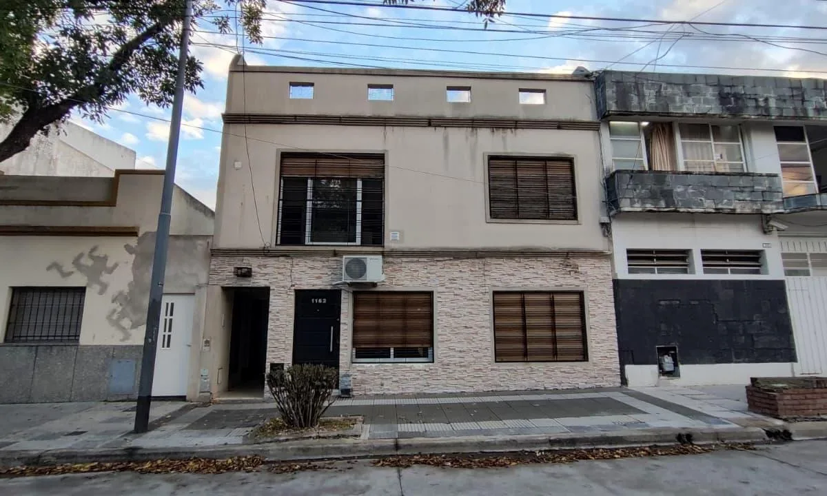 PH de 2 ambientes con patio y terraza en Vélez Sarsfield