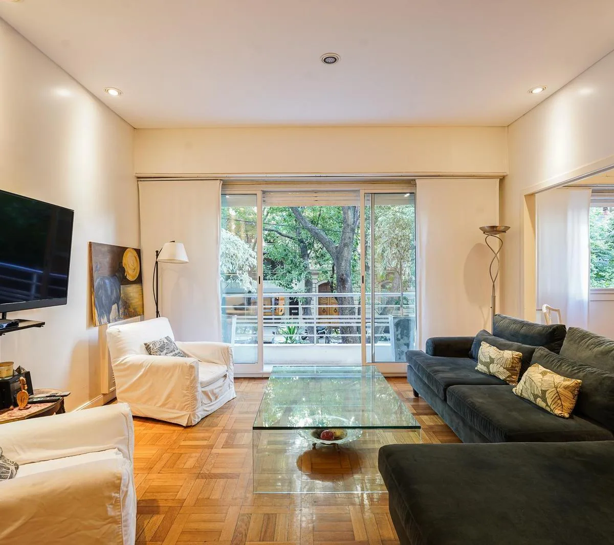 Departamento de 3 dormitorios con balcón al frente en Recoleta