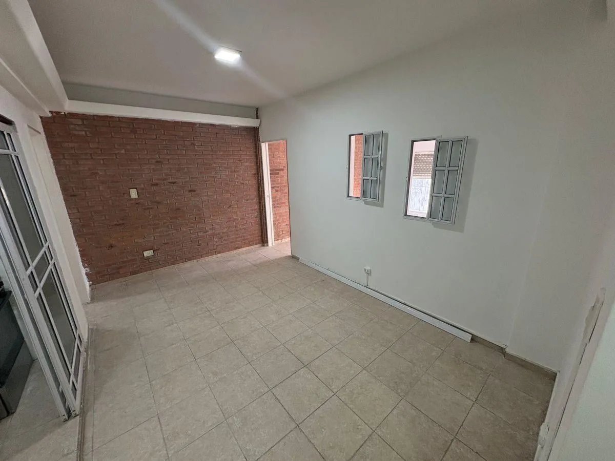 Monoambiente apto profesional en Haedo (Morón)
