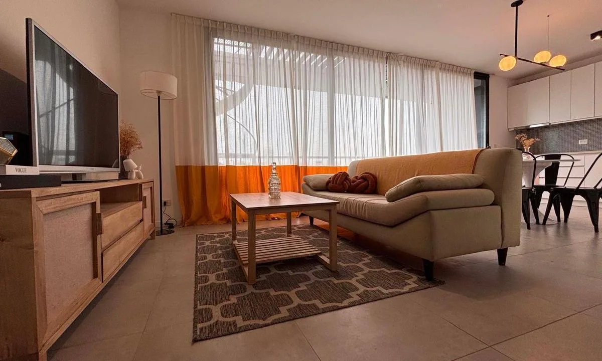 Duplex com 2 dormitórios em Saavedra