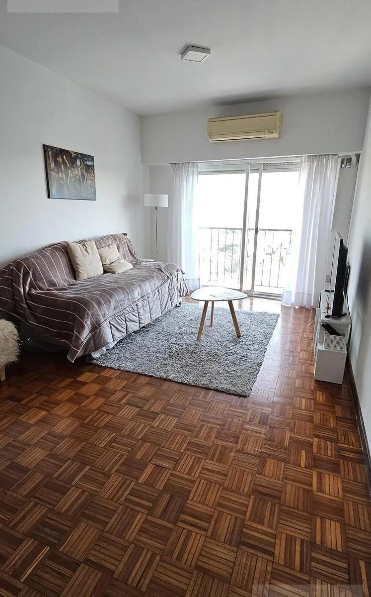 Departamento de 3 ambientes con balcón en Vicente López