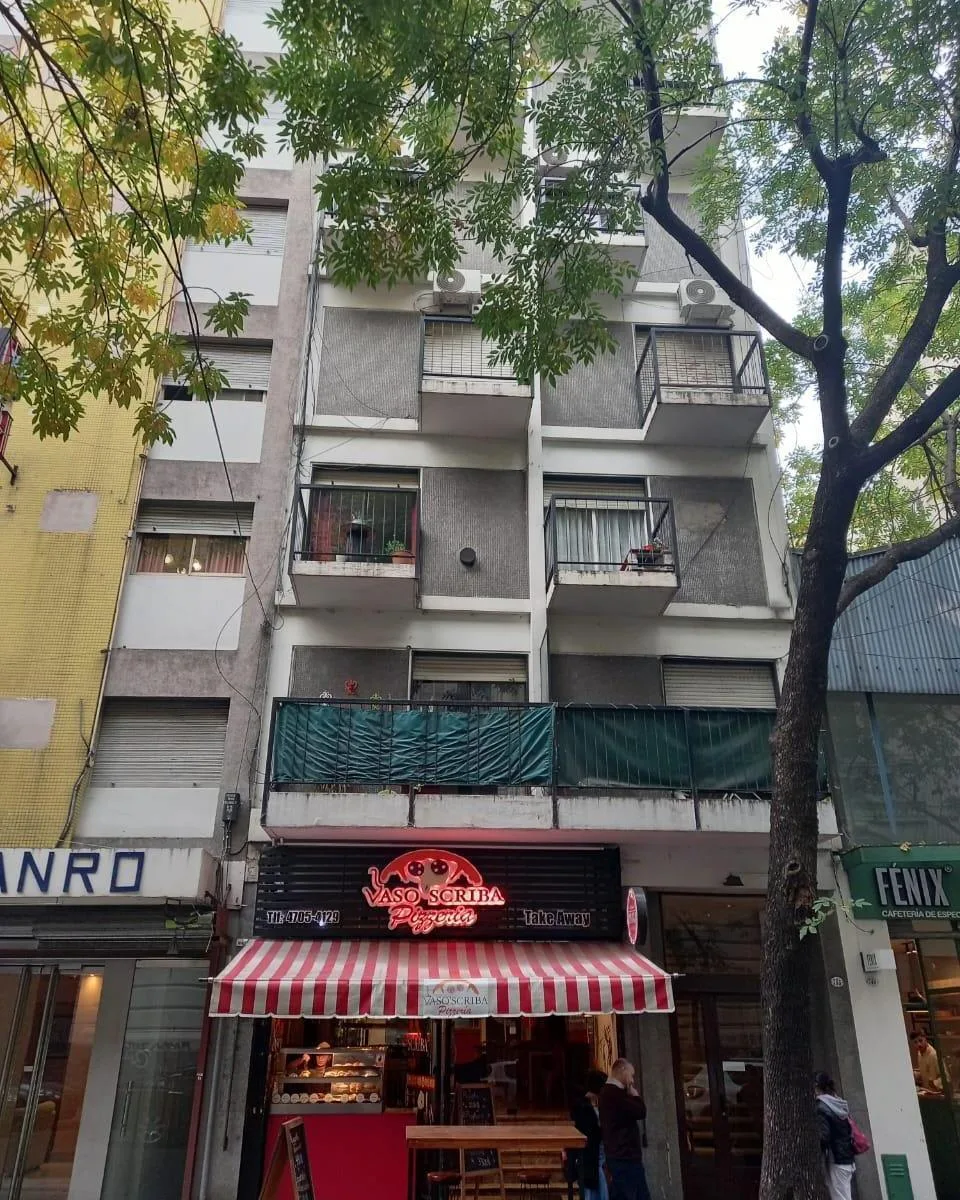 Mobiliado de um ambiente no centro médico de Balvanera