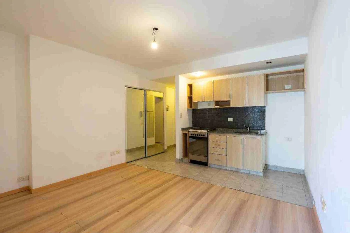 Studio apartment with balcony in Villa Urquiza