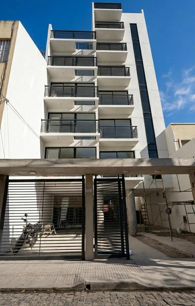 Studio apartment in Morón