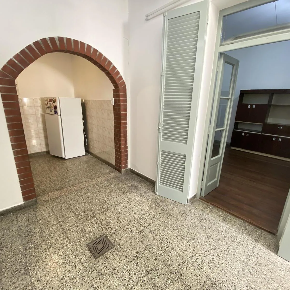 PH com 2 quartos, pátio e área de lavanderia em Flores