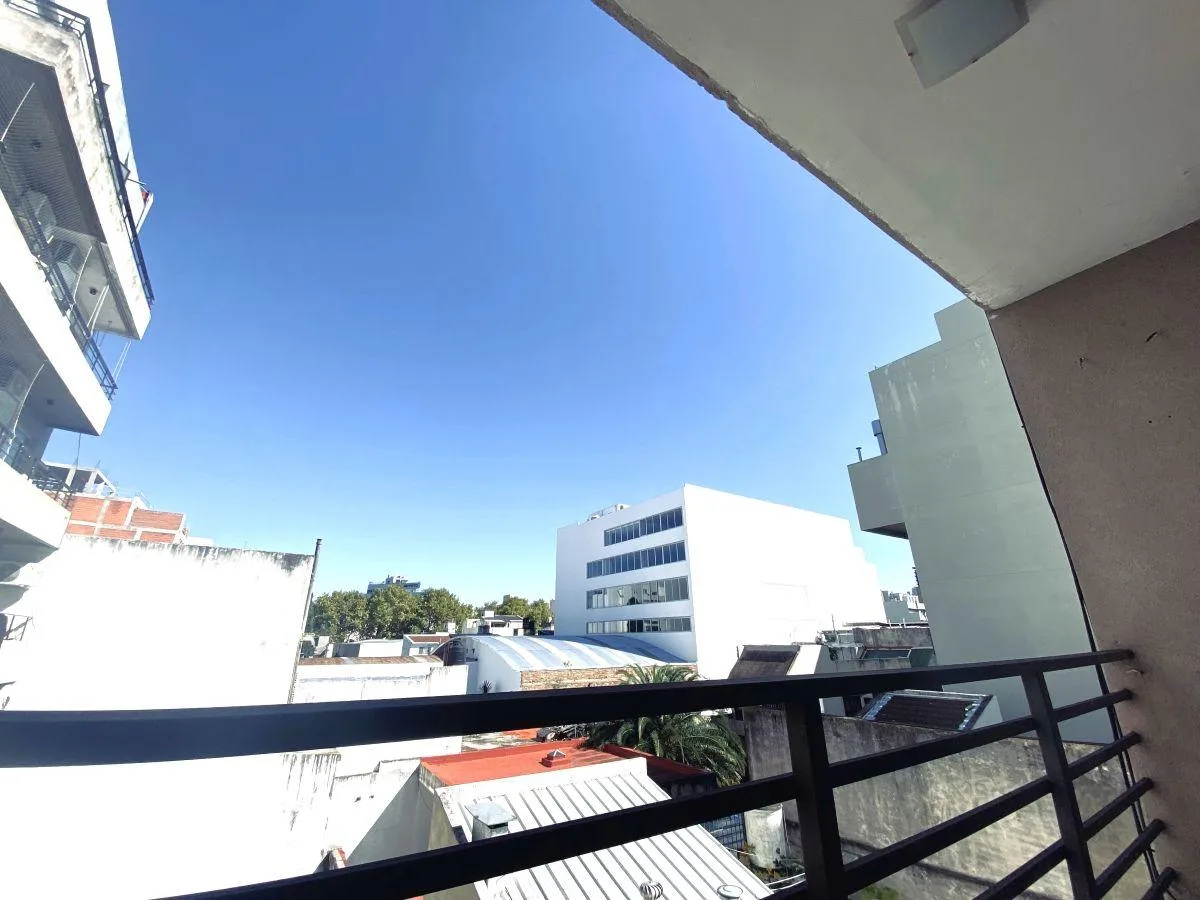 Apartamento de dois ambientes com 1 quarto e varanda em Villa Devoto