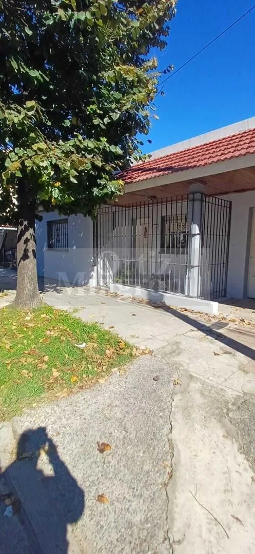 Two-bedroom house with private patio in Lomas de Zamora