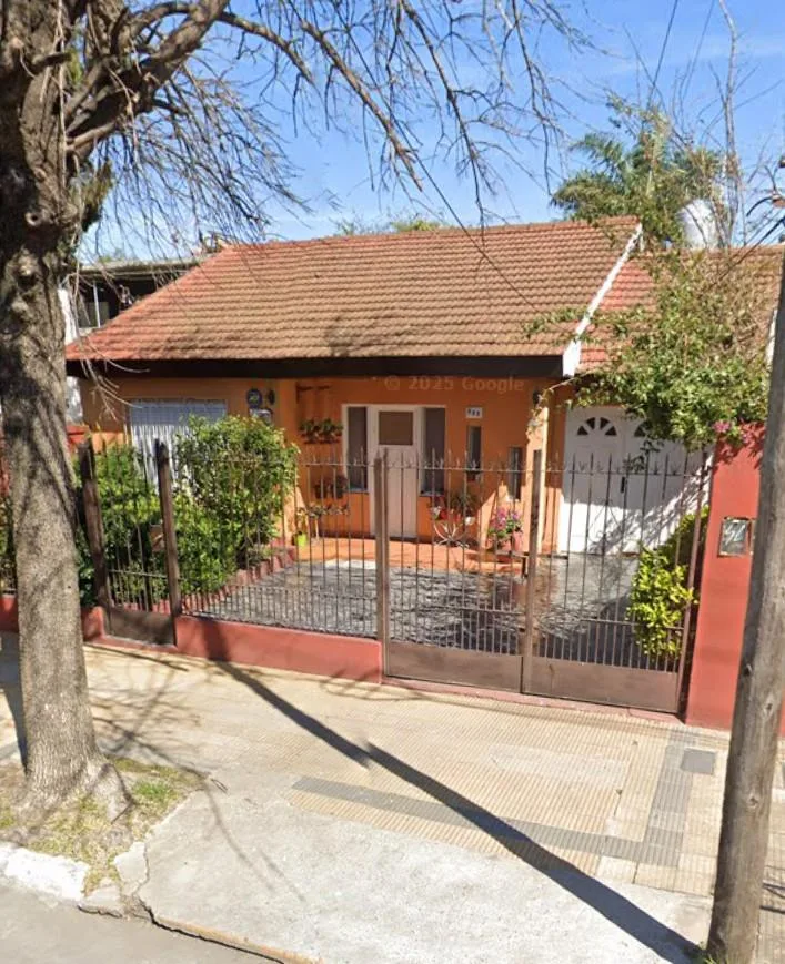 Casa com 2 dormitórios em Ezeiza