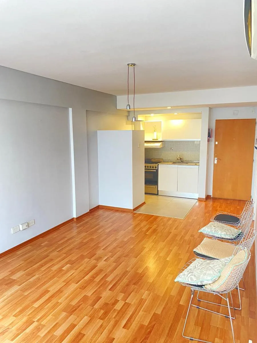 Квартира с 1 спальней и (закреплённым) парковочным местом в Saavedra