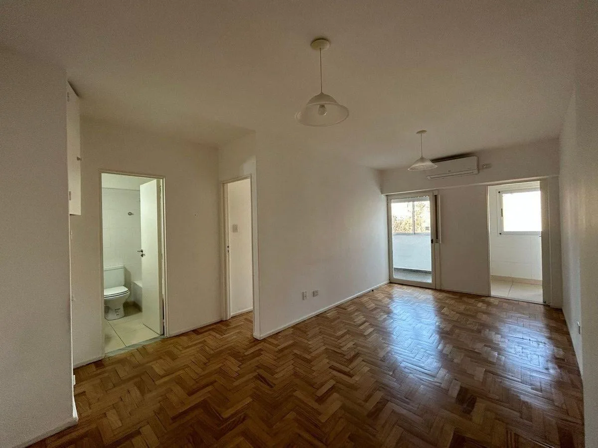 Two-room apartment with 24-hour security in Recoleta