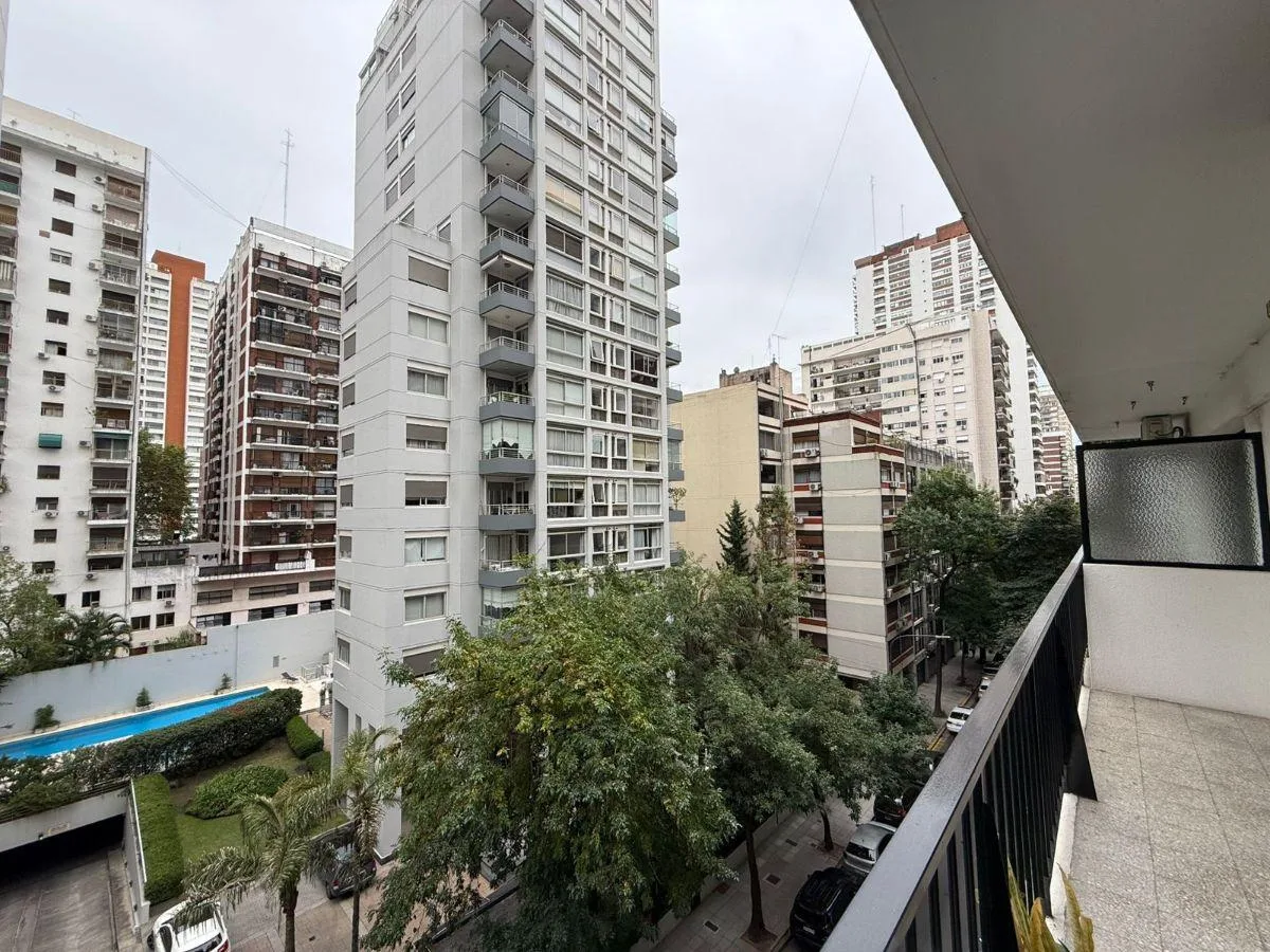 Front-facing two-bedroom apartment in Belgrano