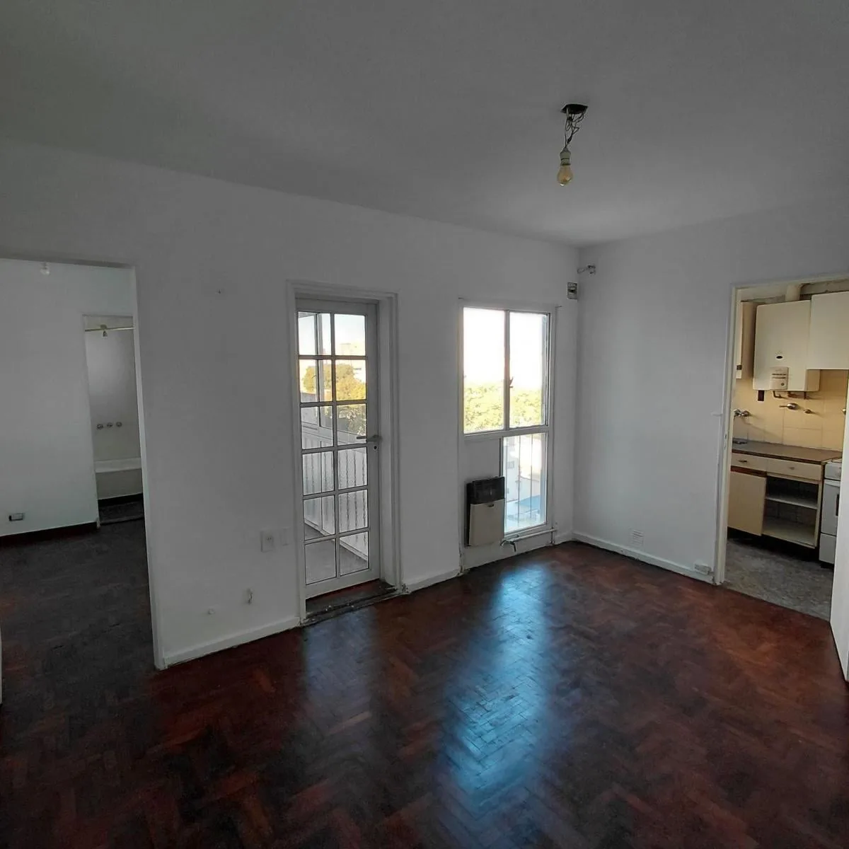 Квартира-студия с отдельной маленькой спальней в Almagro