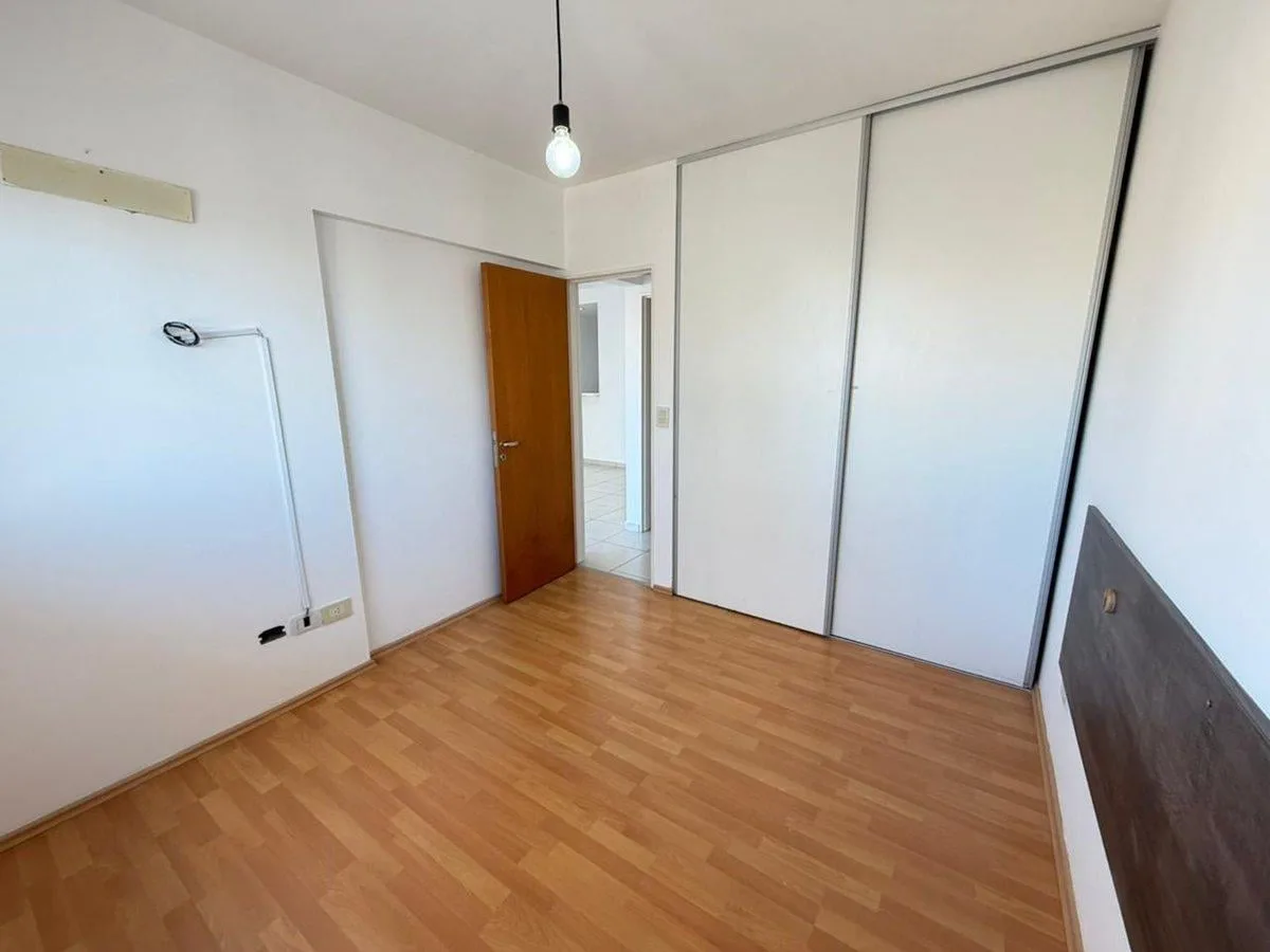 Departamento con cochera de 2 ambientes en La Plata