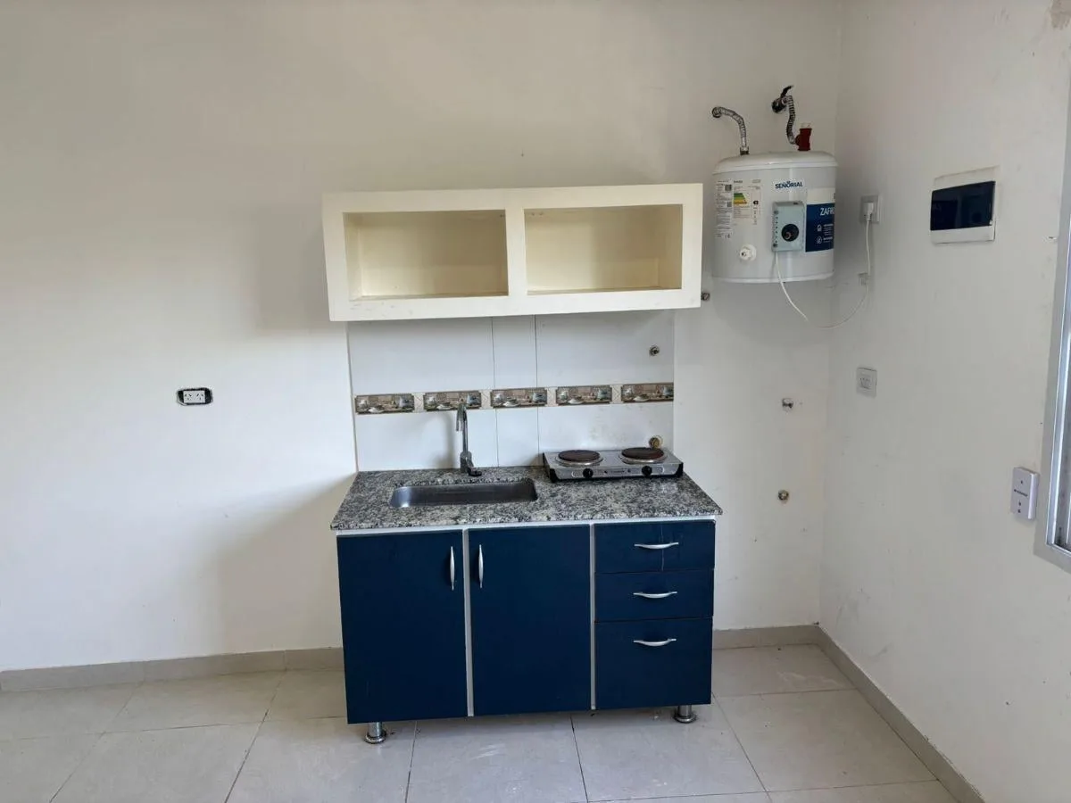 Kitnet de aluguel em Merlo Sur, próximo à municipalidade