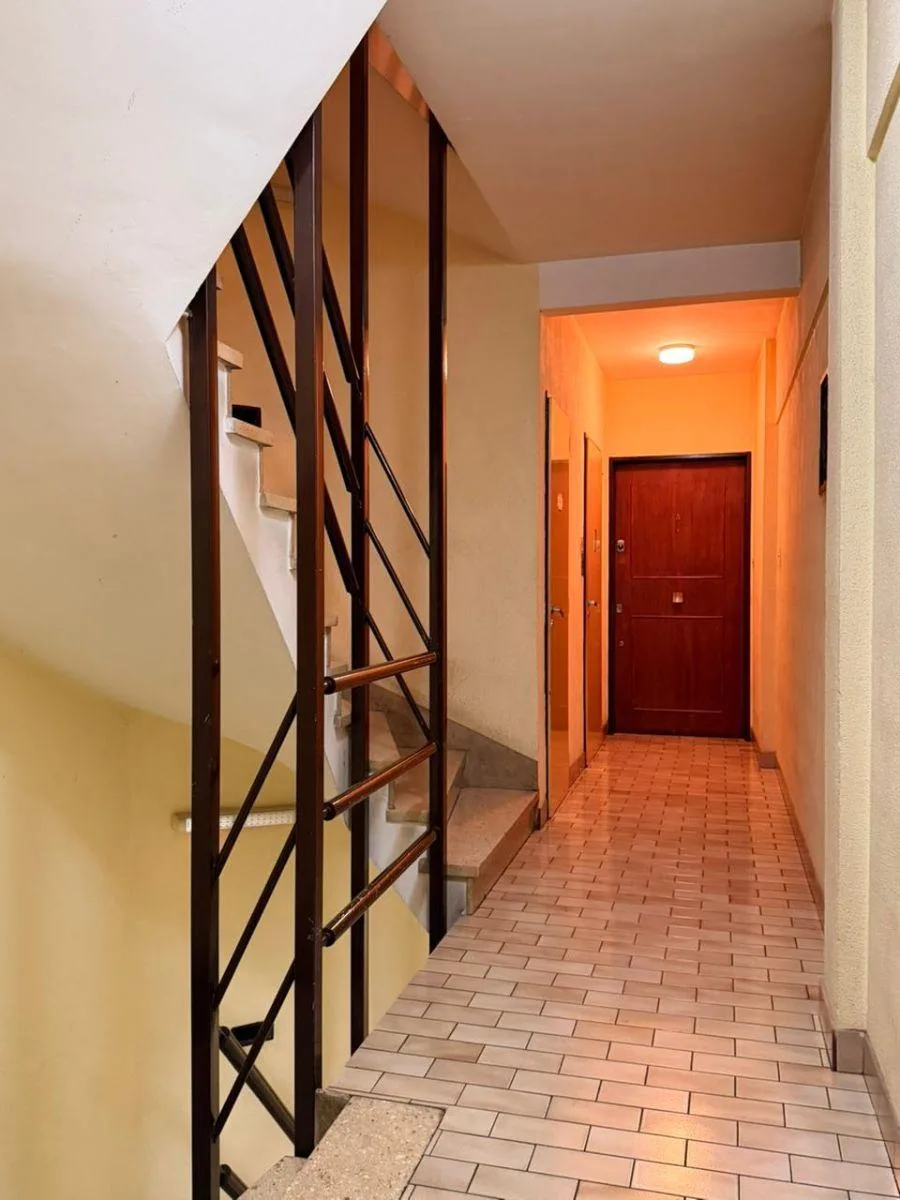 Departamento de 3 ambientes en contrafrente en Parque Avellaneda