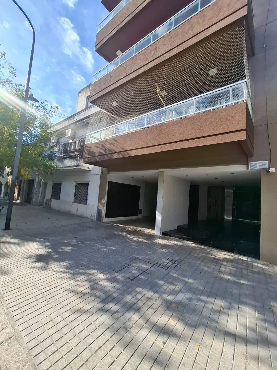 Трёхкомнатная квартира-полуэтаж в Flores Norte с балконом и гаражом