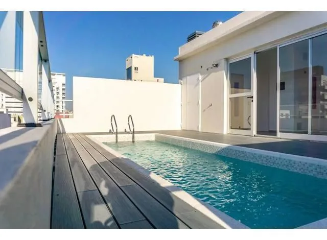 Kitnet térreo com varanda em Palermo