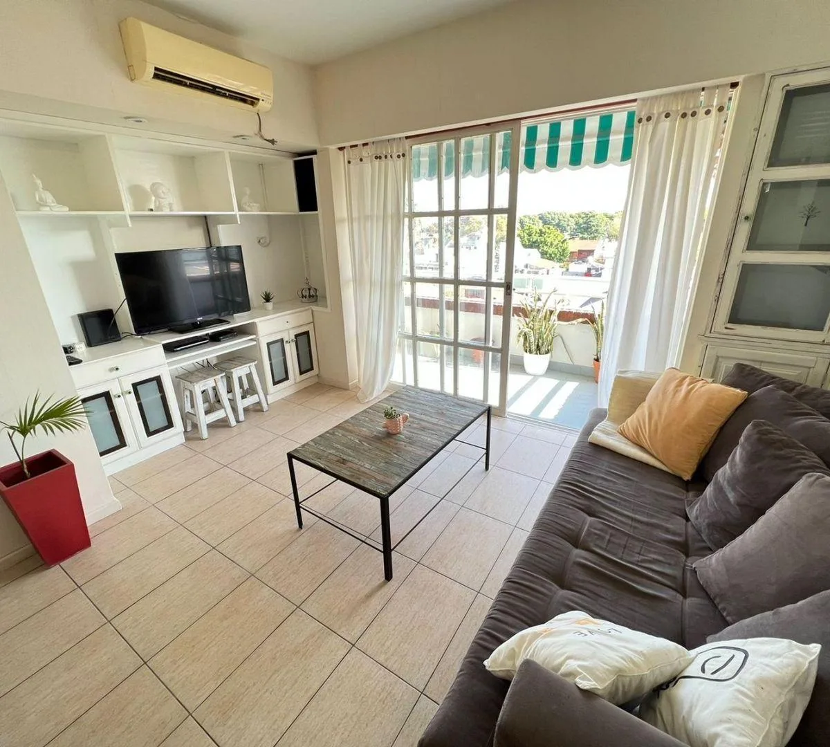 Меблированная квартира с 1 спальней в Villa Devoto