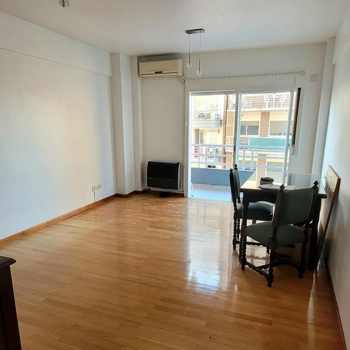 Departamento de 2 ambientes con balcón en Flores