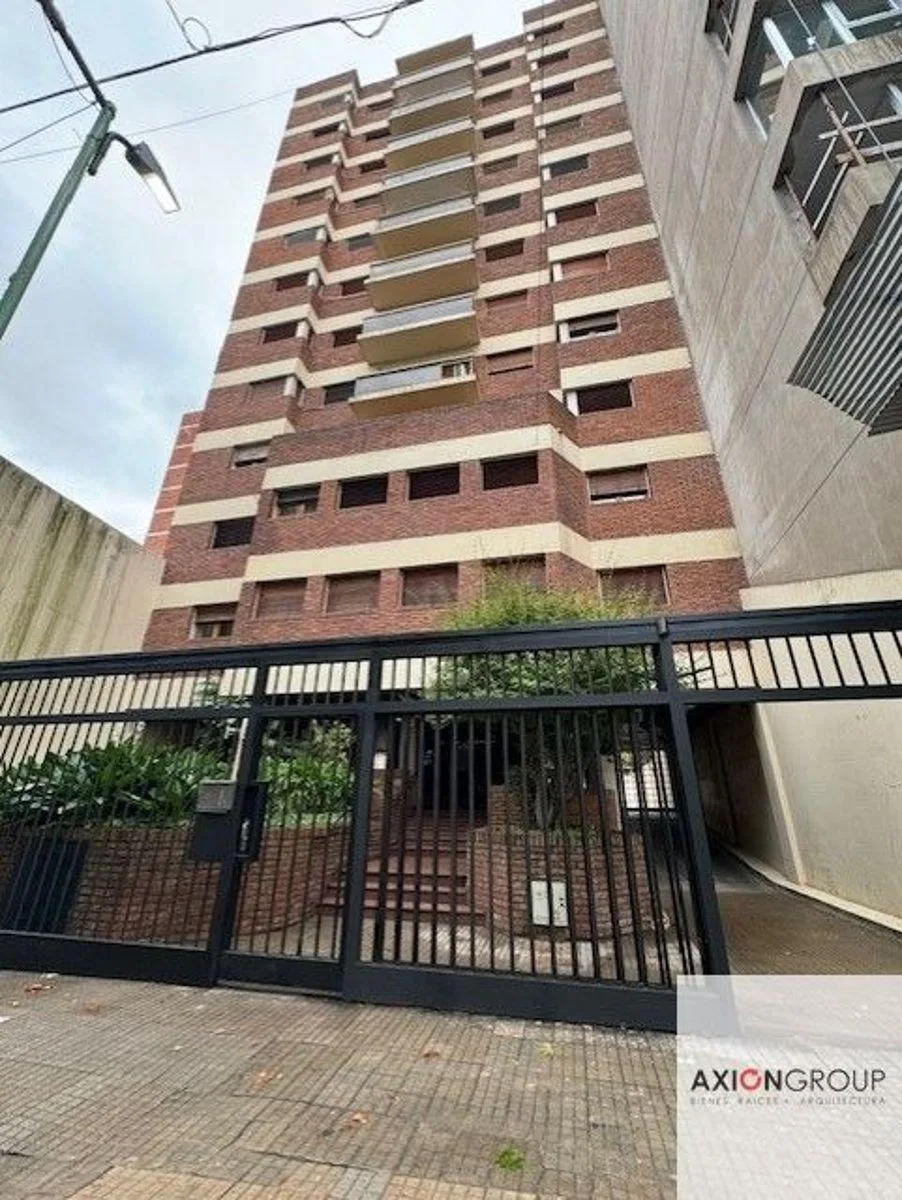 Квартира в La Plata с 4 спальнями и балконом