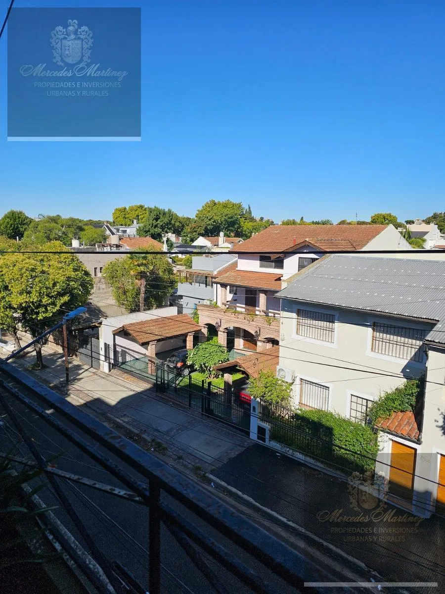 Departamento de 2 ambientes con balcón en La Lucila