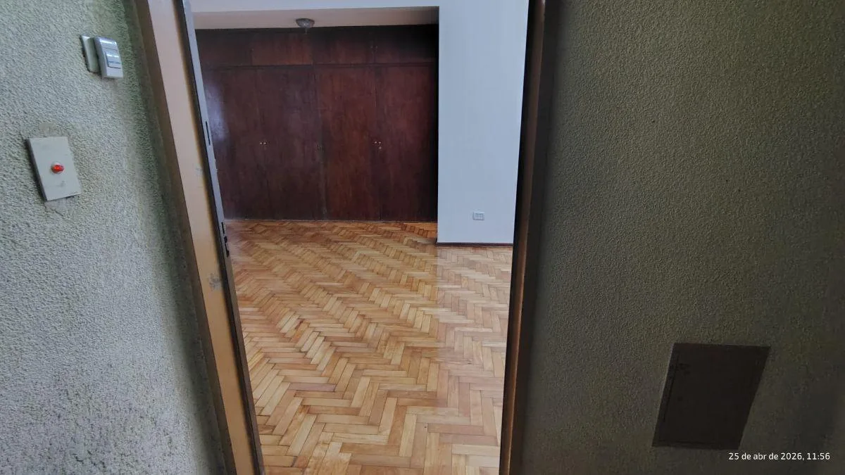 Two-room apartment with patio in Colegiales