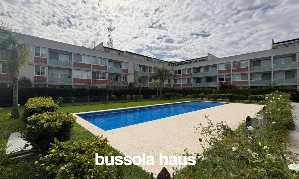 Two-room apartment with private garden in Villa Los Remeros