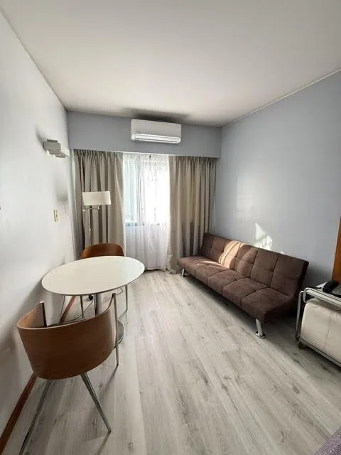 Monoambiente amoblado en Monserrat