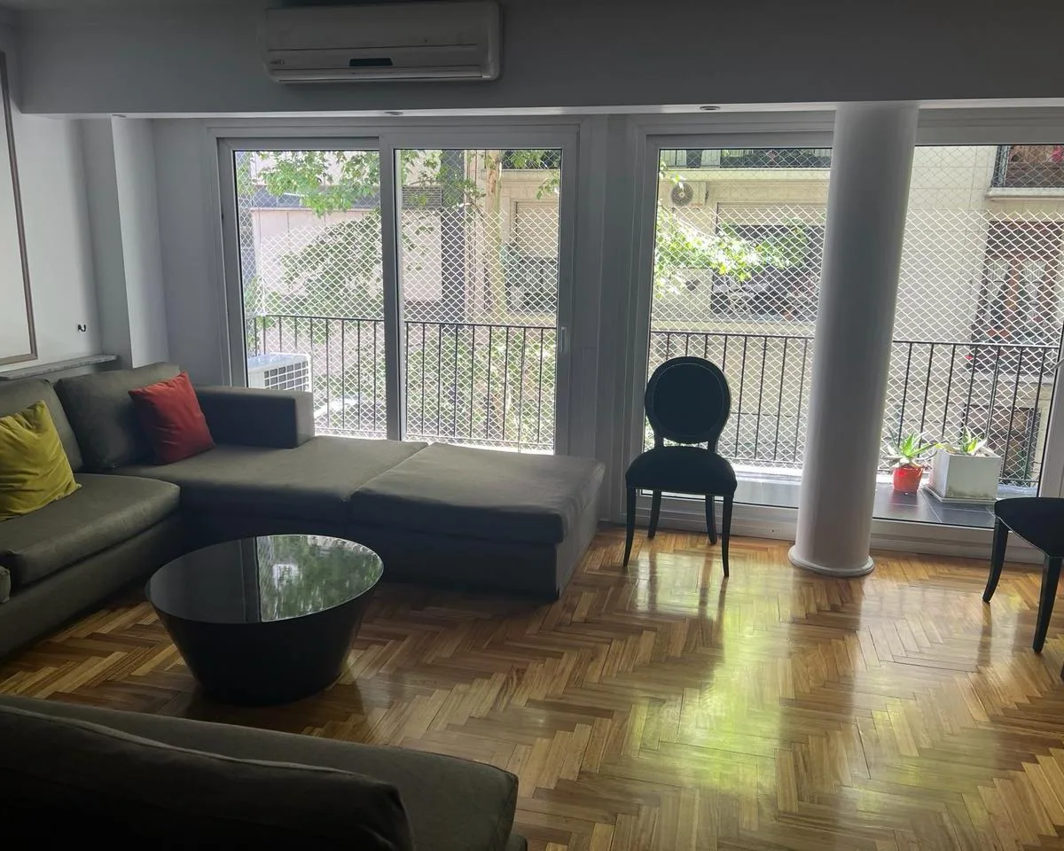 Furnished four-room apartment in Recoleta