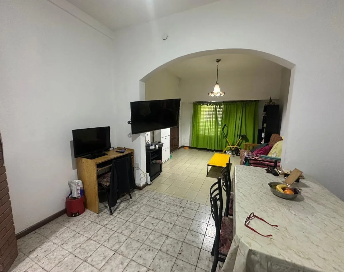 Ground-floor three-room house with patio in Buenos Aires