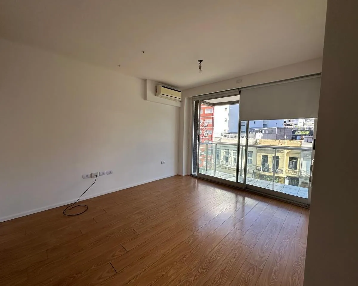 Unfurnished studio in Palermo