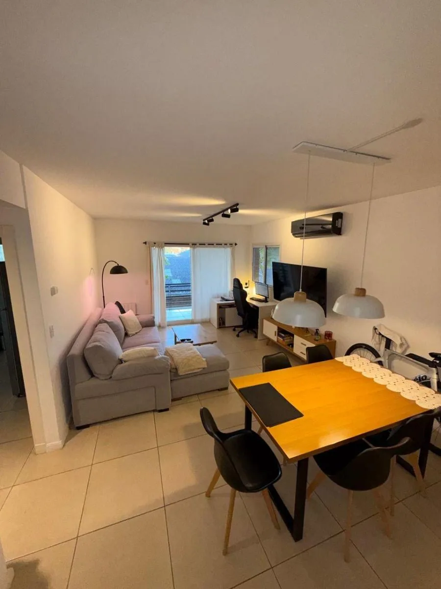 Apartamento duplex de um quarto com vaga de garagem em Buenos Aires