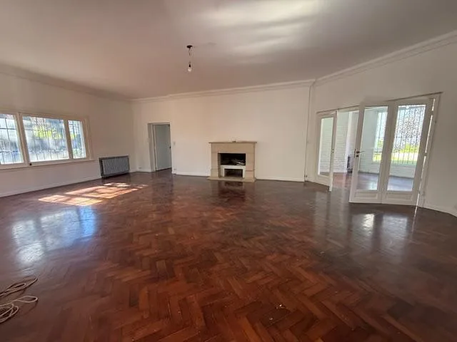 Casa em dois andares em Martínez