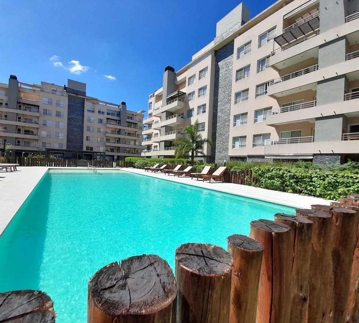 Квартира с двумя спальнями в Nordelta, Tigre с мебелью и балконом