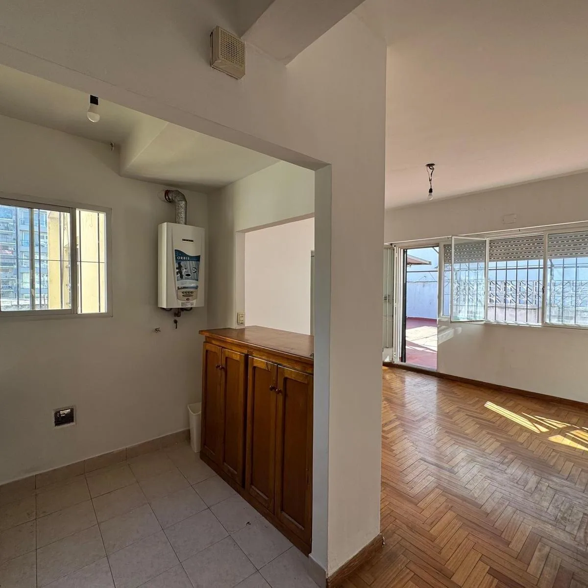 Departamento de 2 ambientes con terraza propia en Monserrat