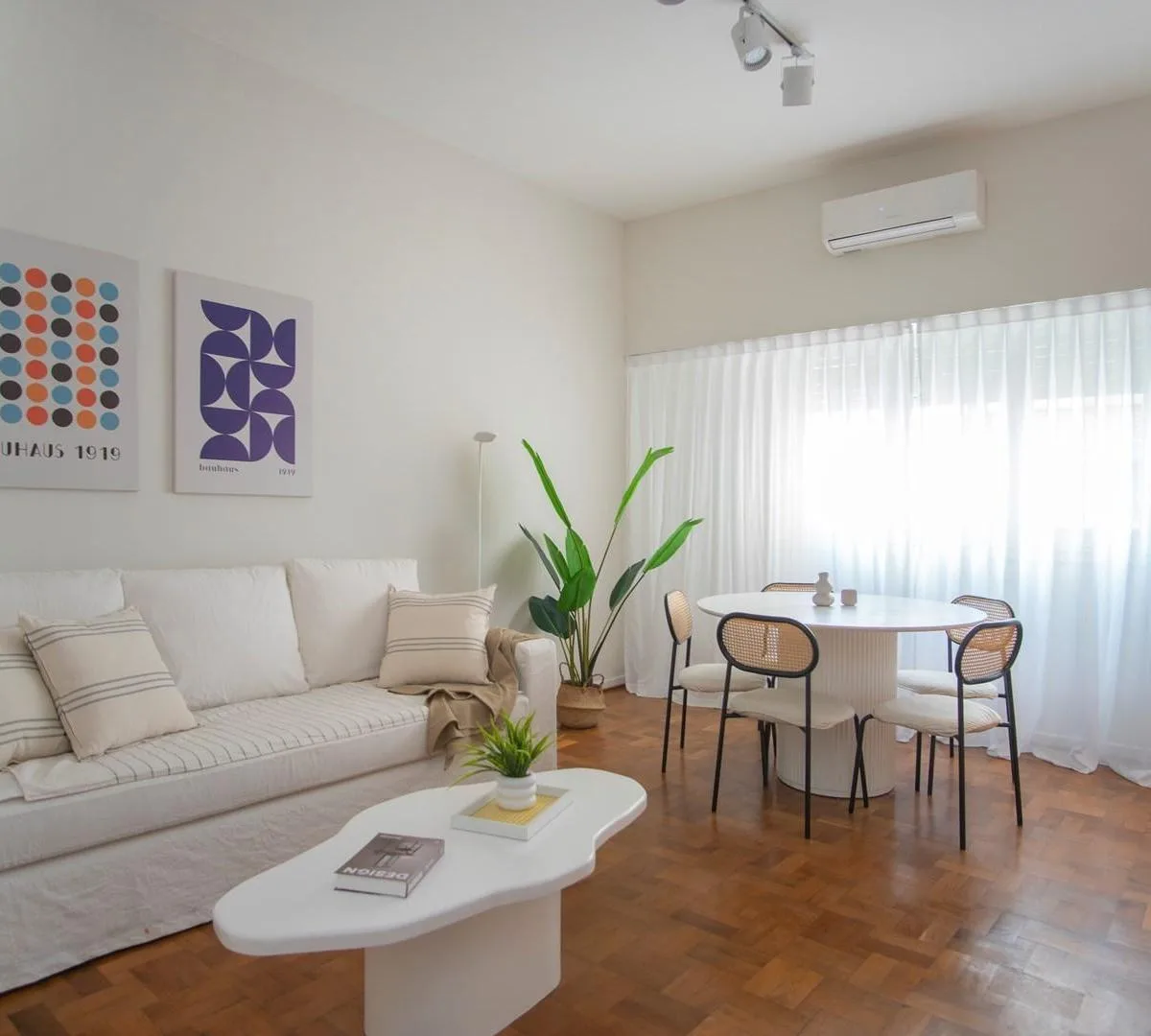 Renovated two-room apartment in Recoleta