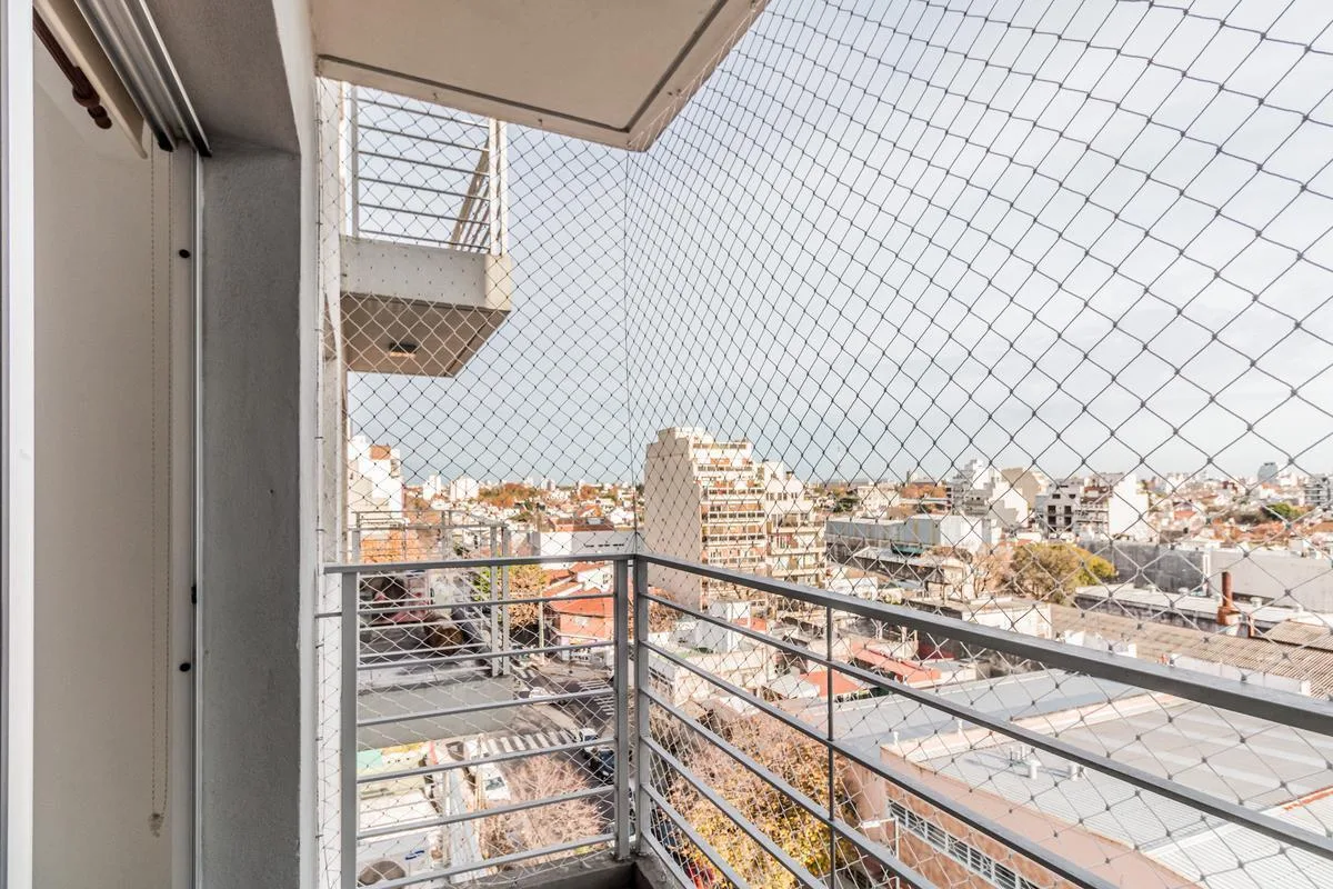 Monoambiente Divisible, Balcon, Todo Luz, Excelente Estado