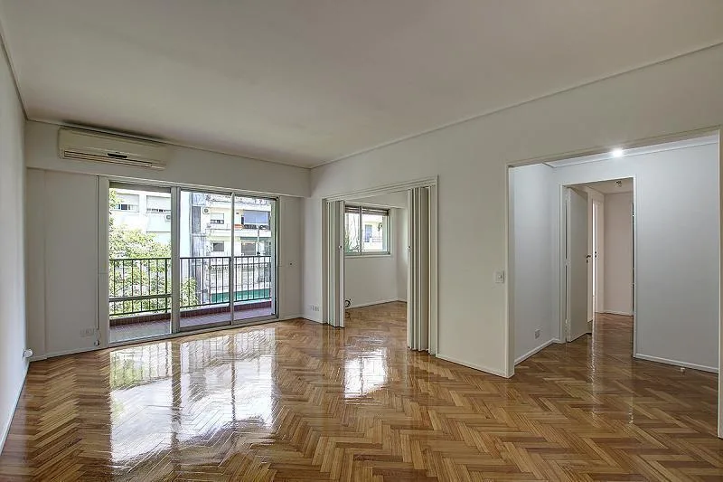 Two-bedroom apartment with parking in Recoleta