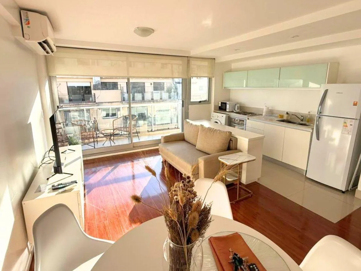 Unfurnished two-room apartment in Recoleta
