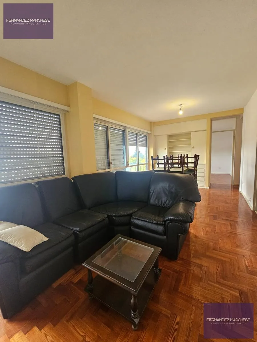 Apartamento de 3 dormitórios em Luján