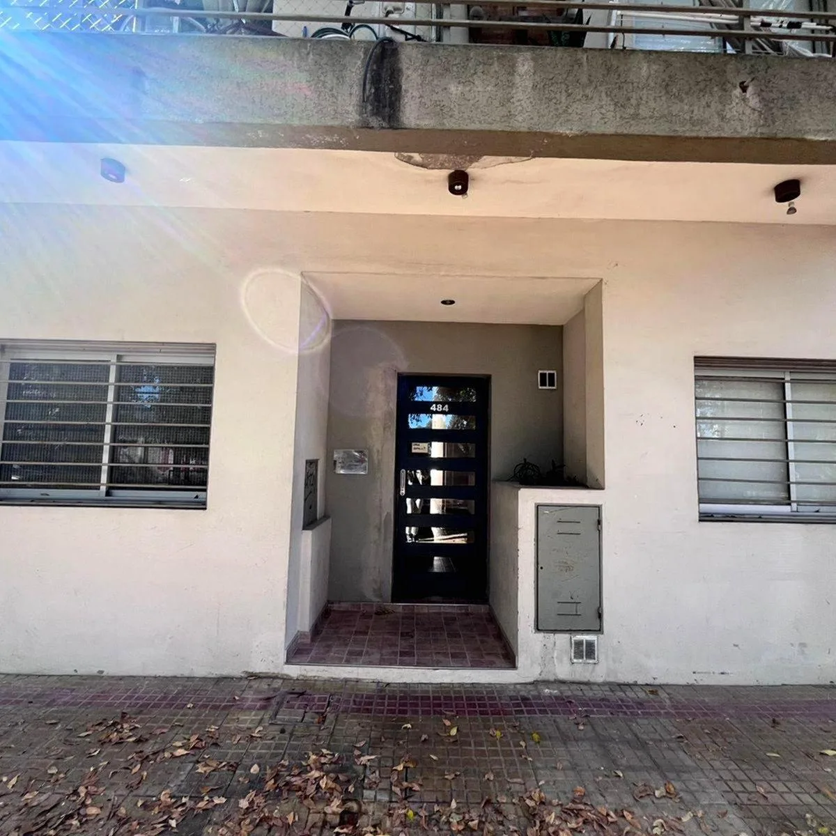Apartamento de dois quartos com pátio em La Plata