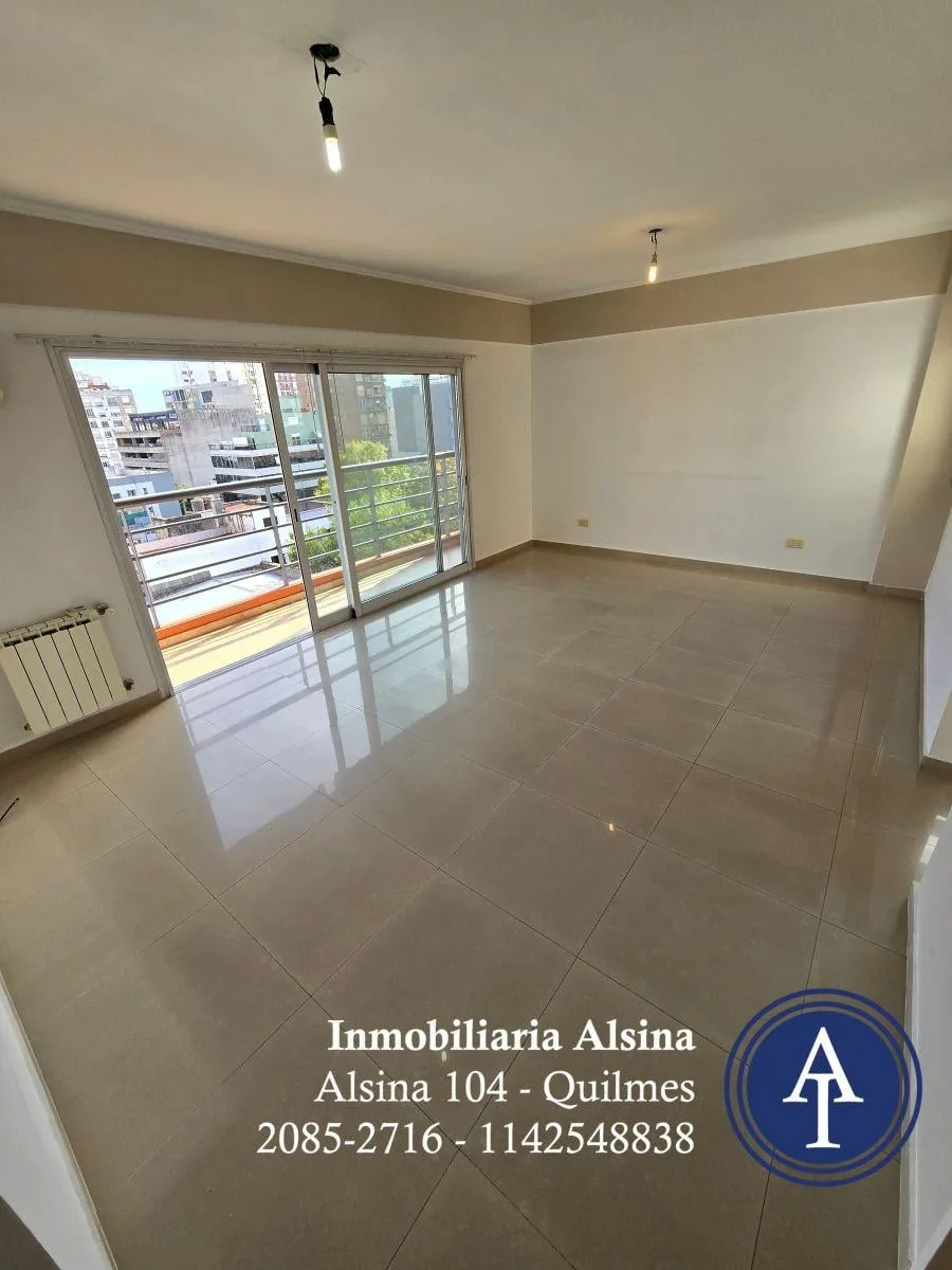 Three-room apartment with parking in Quilmes Centre