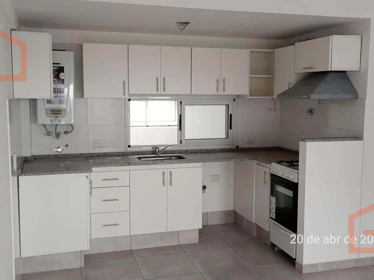 Kitnet com vaga de garagem em Morón Norte