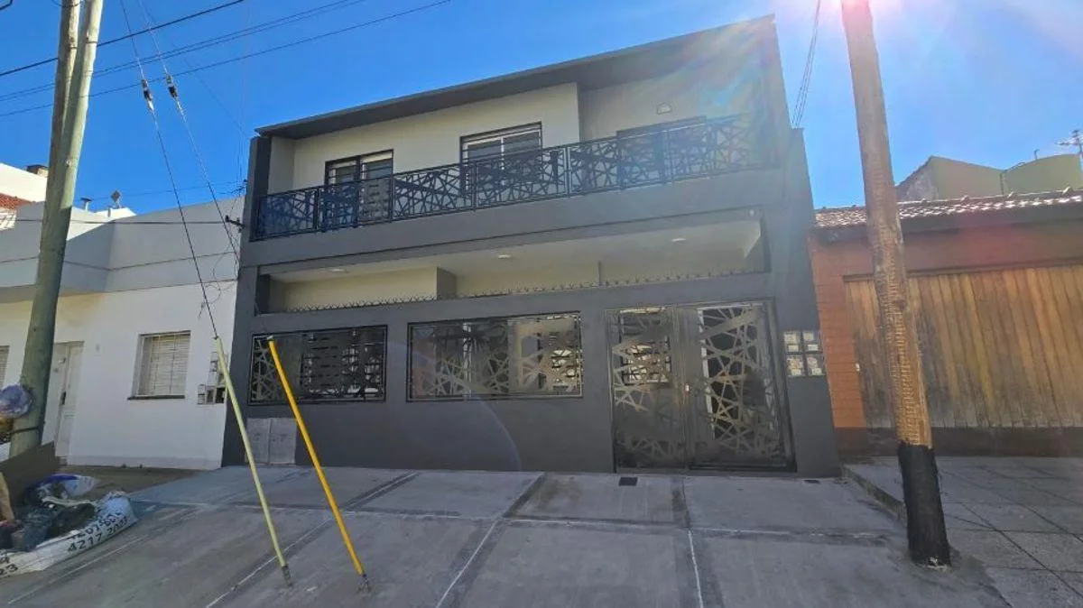 Three-room PH in Avellaneda