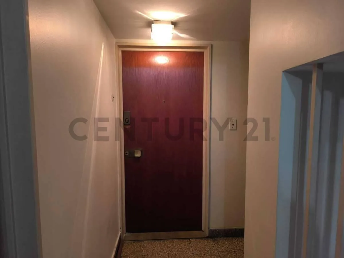 Departamento de 3 ambientes al frente en Villa del Parque